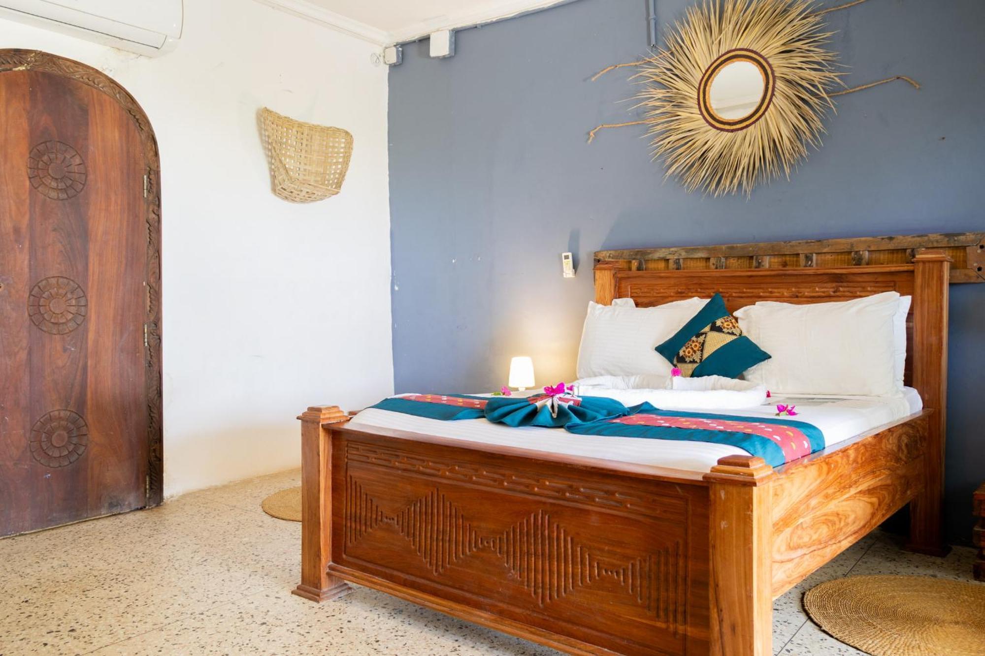 Pili Pili Palm Hotel